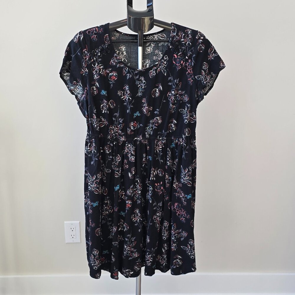 Torrid Black Floral Dress: Size 1